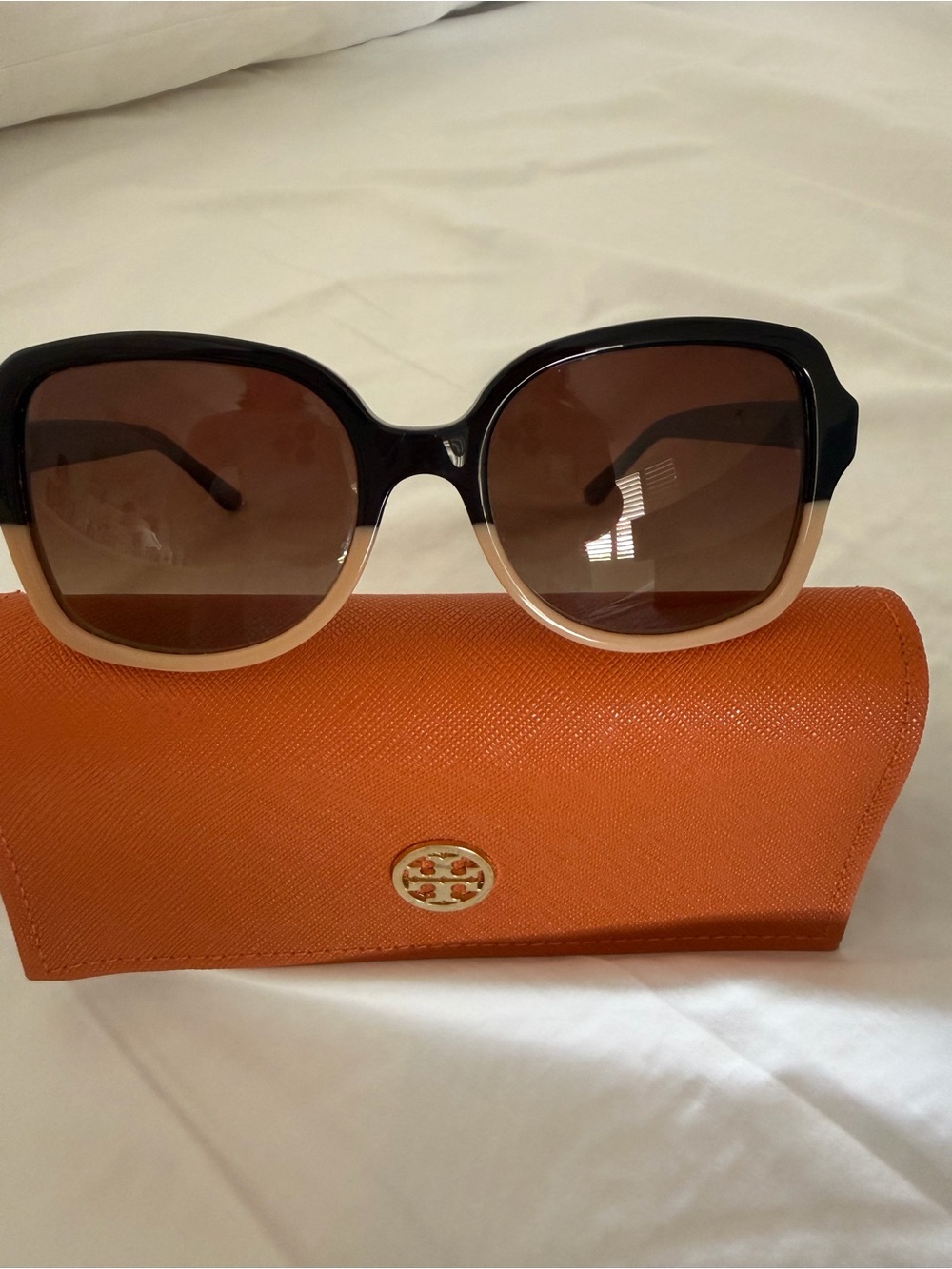 Tory Burch Two-Tone Black and Beige Square Sunglasses with Brown Lenses
